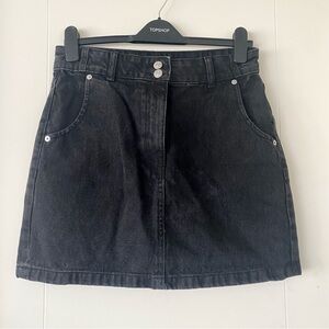 Black denim skirt size M